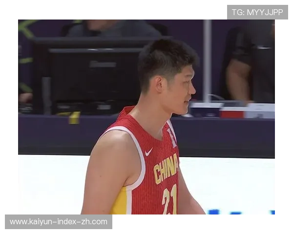 广厦对阵上海展现防守强度 胡金秋王哲林内线对决