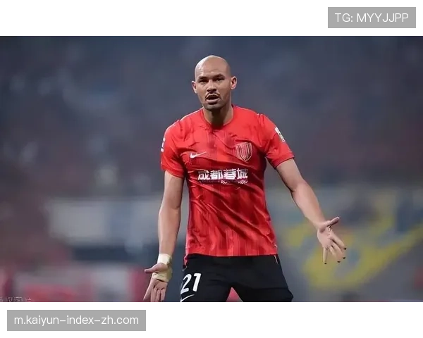 费利佩补时阶段头球破门 为蓉城挽回一丝颜面